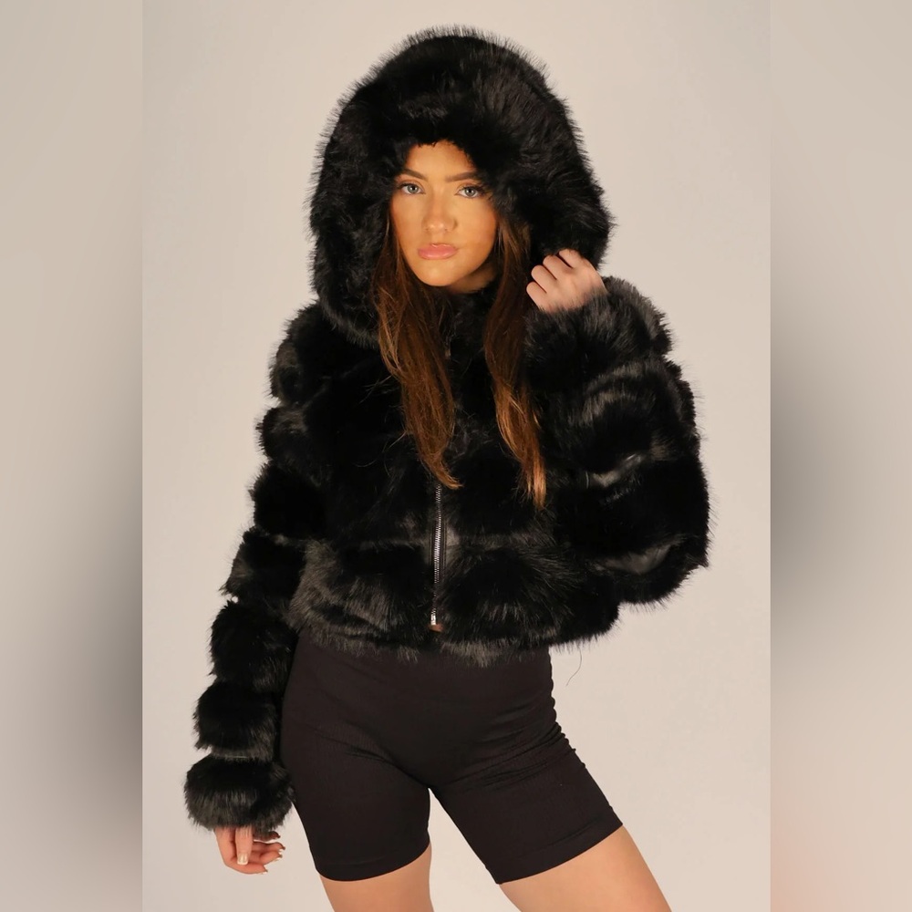 Women's Black Faux Fur Hoodie Jacket - Picture 4 of 10